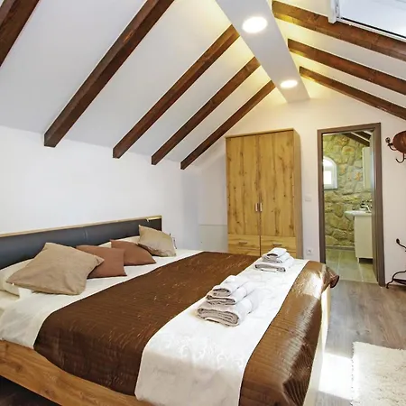 Stunning Home In Cista Velika With Wifi Velika Cista (Split-Dalmatia)