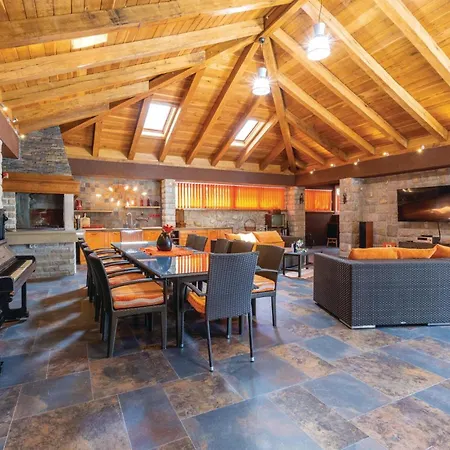 Stunning Home In Cista Velika With Wifi Holiday home
