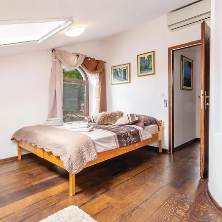 Holiday home Stunning Home In Cista Velika With Wifi