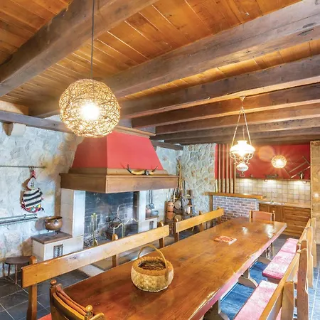 Stunning Home In Cista Velika With Wifi Holiday home *