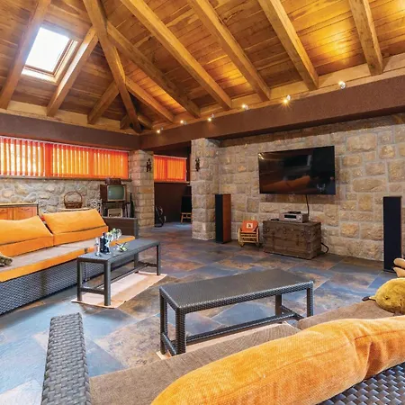 Holiday home Stunning Home In Cista Velika With Wifi
