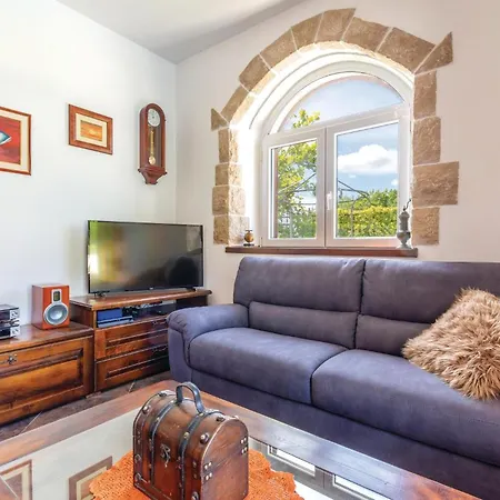 Holiday home Stunning Home In Cista Velika With Wifi