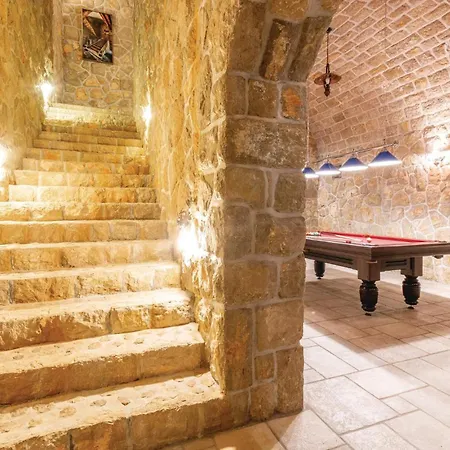Holiday home Stunning Home In Cista Velika With Wifi *