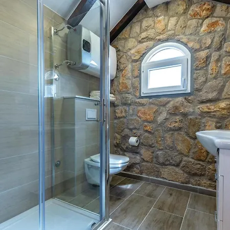 Stunning In Cista Velika With Wifi
