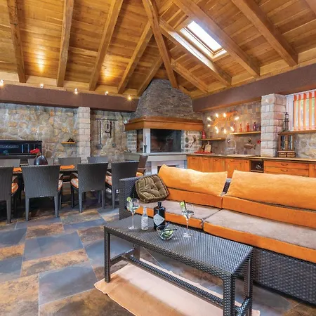 Stunning In Cista Velika With Wifi